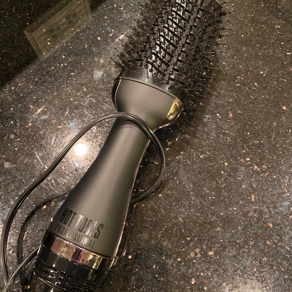 Hot Tools Professional One Step Volumizer and Hair Dryer - Picture 2 of 3